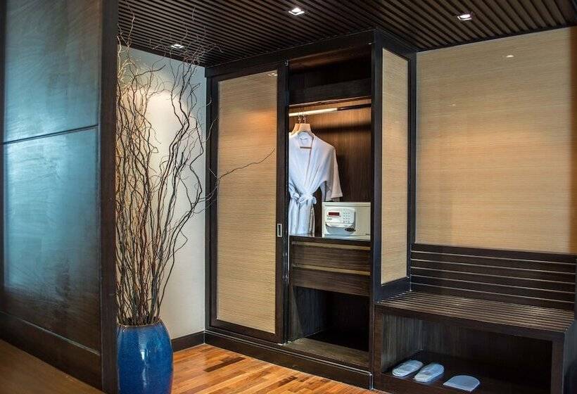 디럭스 룸, Aone Pattaya Beach Resort