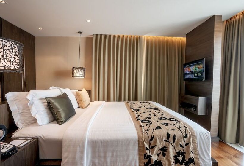 풀장 전망 스위트, Aone Pattaya Beach Resort