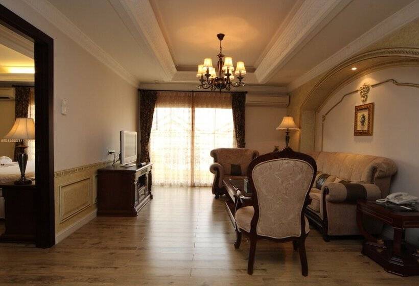 Люкс 2 Спальни, Four Seasons Place Pattaya