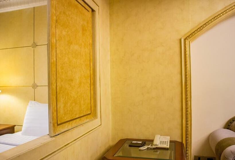 Family Suite, Four Seasons Place Pattaya