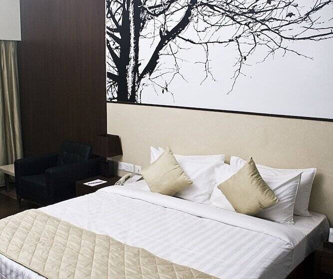 Номер Deluxe, Mind Space Hotel, Pimpri