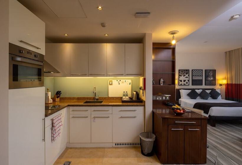 Студия Стандарт Двуспальная Кровать, Staybridge Suites Yas Island Abu Dhabi, An Ihg