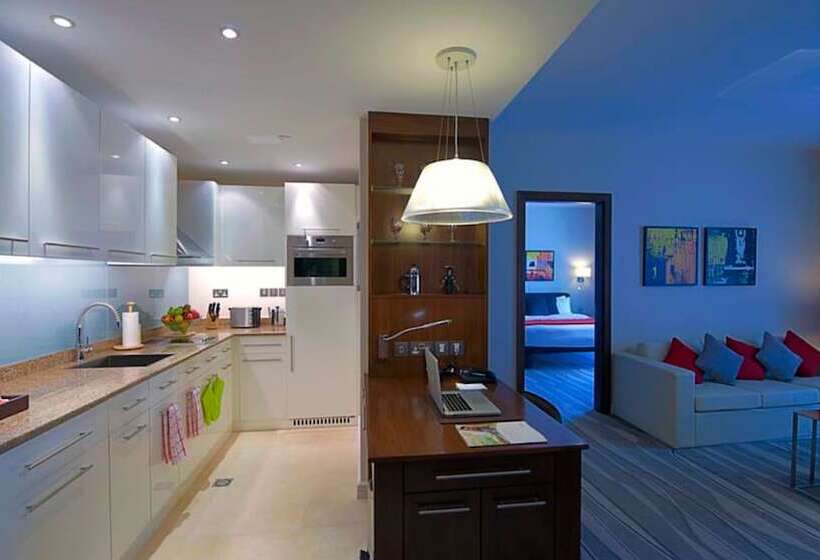 Студия Стандарт Двуспальная Кровать, Staybridge Suites Yas Island Abu Dhabi, An Ihg