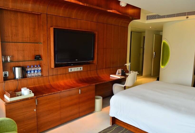 Номер Deluxe, The Park Hyderabad, Banjara Hills Near Hussain Sagar Lake