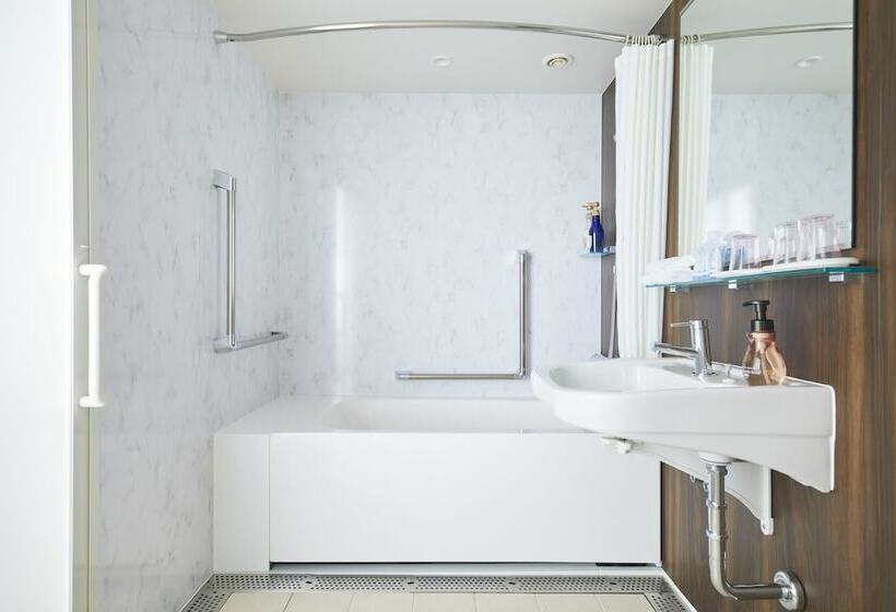 Номер Стандарт Адаптированный для Инвалидов, Art Hotel Osaka Bay Tower