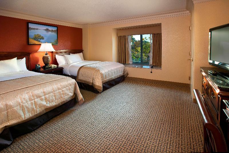 스위트, Embassy Suites By Hilton Sacramento Riverfront Promenade