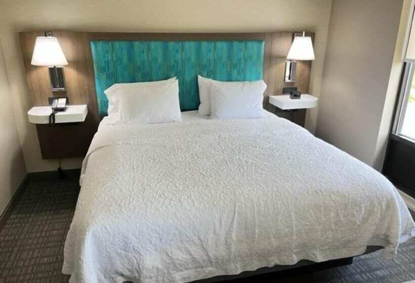 スタンダードルーム, Hampton Inn & Suites Louisville East