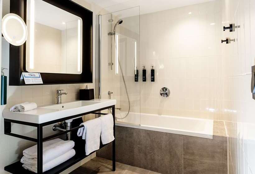 스탠다드 룸 킹사이즈 침대, Hilton Columbus/polaris