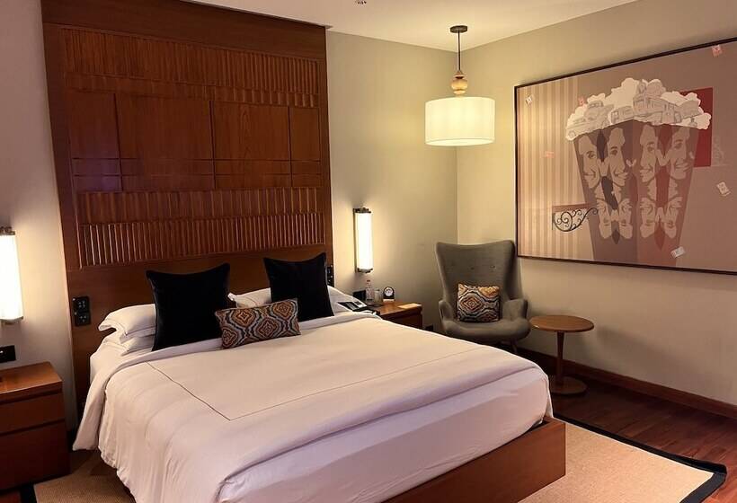 Deluxe Suite, Taj City Centre New Town