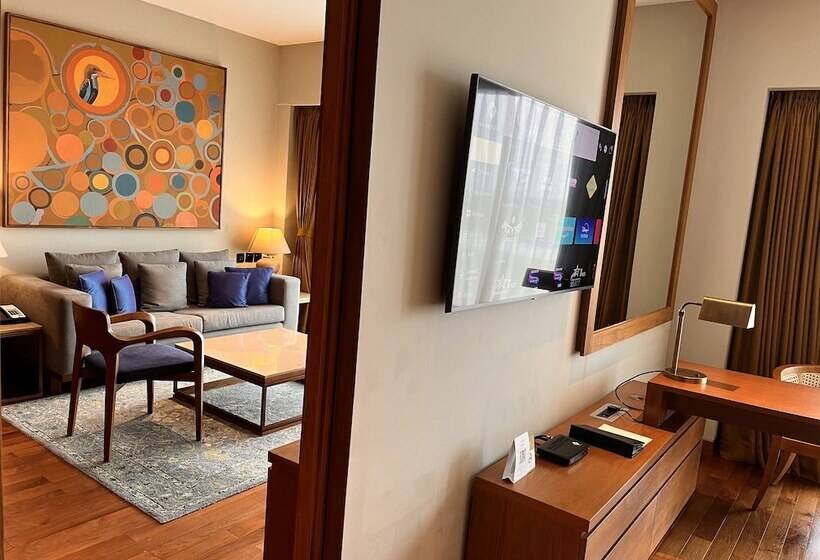 Deluxe Suite, Taj City Centre New Town