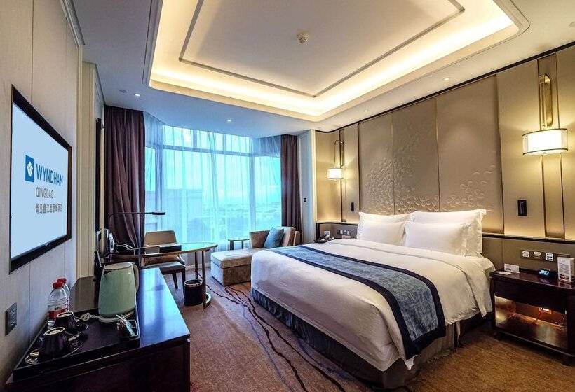 Номер Deluxe Вид на Город, Wyndham Qingdao