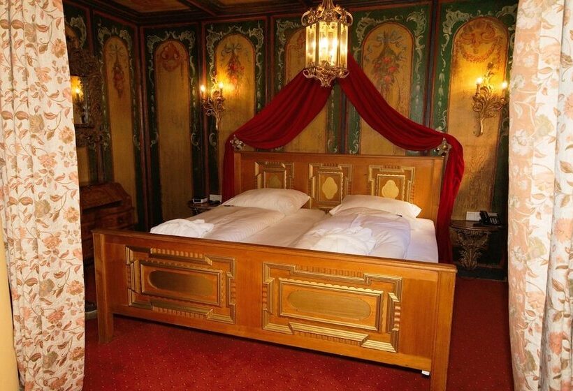 Люкс Сеньор, Atlas Grand