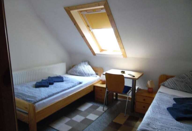 غرفة قياسية فردية, Klappenburg