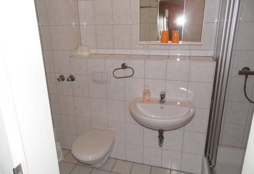 غرفة قياسية, Klappenburg