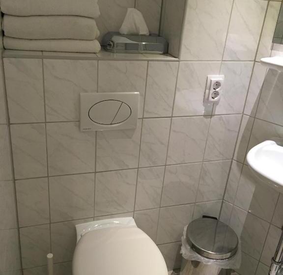 اتاق استاندارد سه نفره, Pension Adamshof