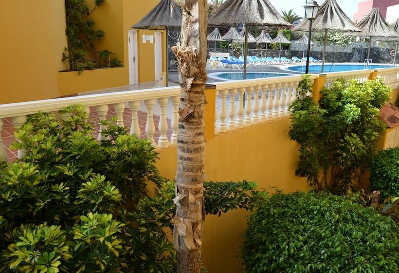 Апартаменты 2 спальни Вид на Сад, El Marques Palace By Intercorp Group