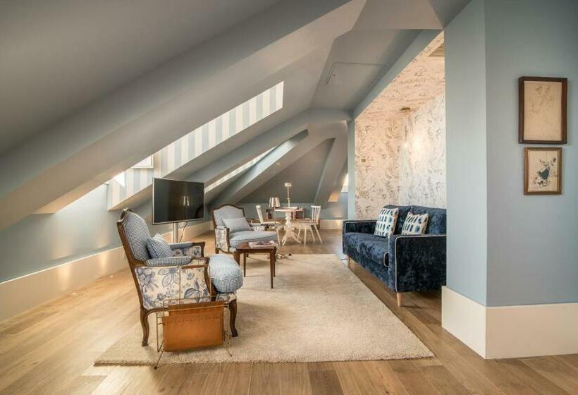 Suite, Lx Boutique