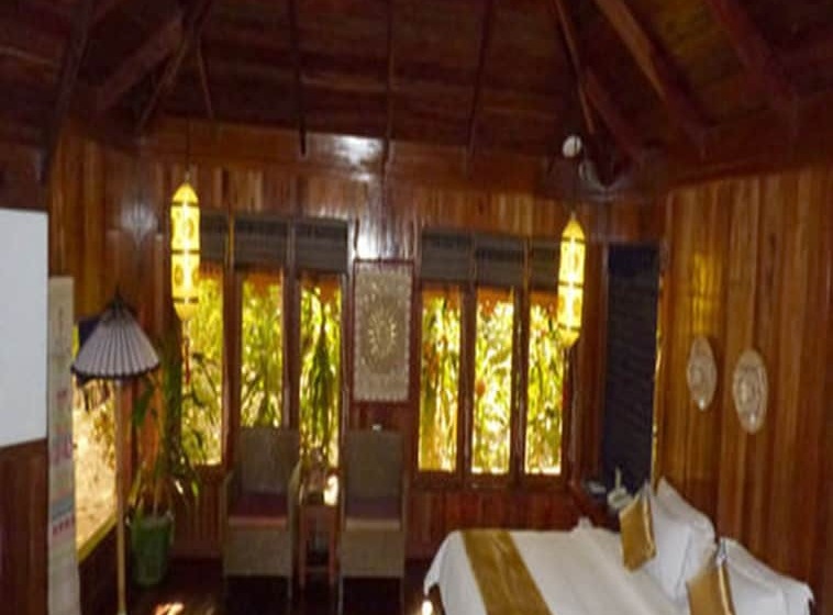 اتاق لوکس با چشم‌انداز باغ, Amazing Ngapali Resort