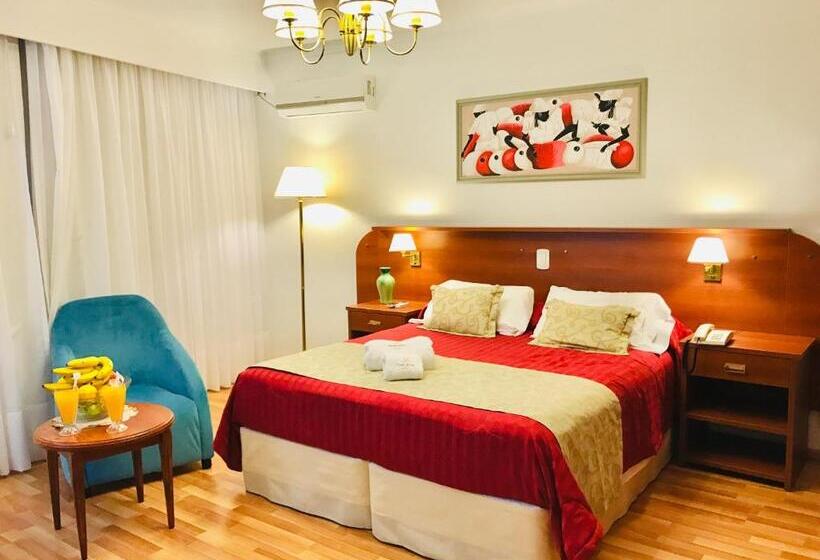 سوئیت رویال, Hostal Del Sol Spa