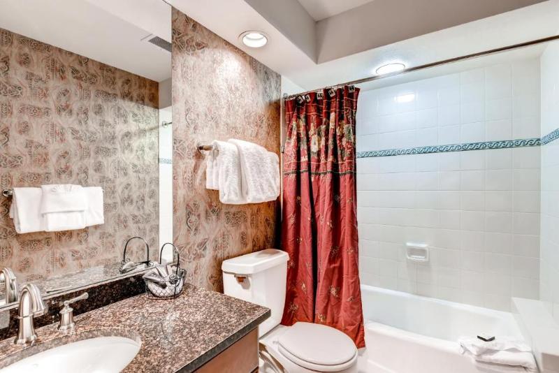 Апартаменты 2 Спальни, St. James Place
