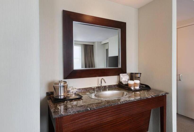 Люкс Кровать Кинг, The Westin Reston Heights