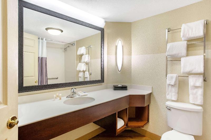 Стандартный Номер Кровать Кинг, The Westin Reston Heights