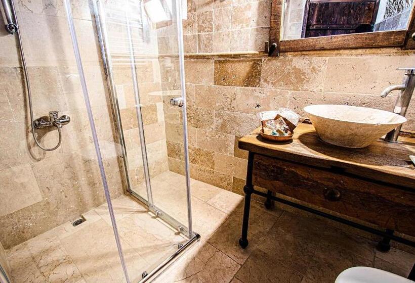 Полулюкс, Kelebek Special Cave Hotel & Spa