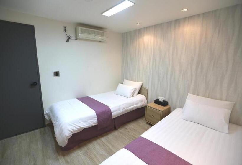 スタンダードルーム, Must Stay Hotel Myeongdong