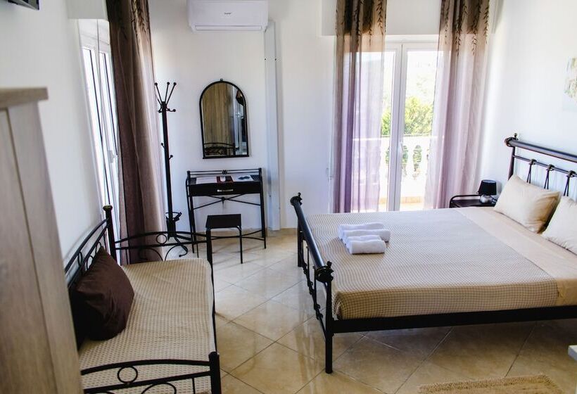 اتاق استاندارد سه نفره, Nikolakakis Rooms Lavrio