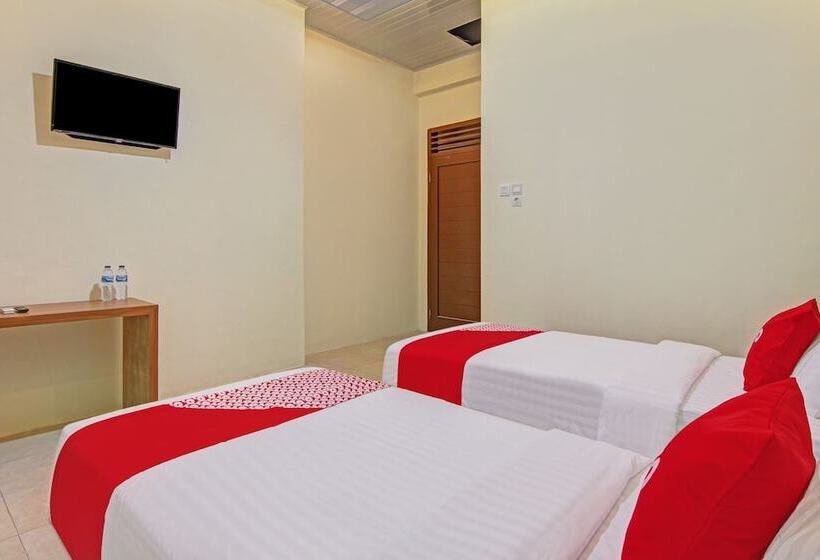 اتاق لوکس, Capital O 90643 Suri Guest House Syariah