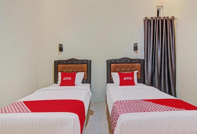 اتاق لوکس, Capital O 90643 Suri Guest House Syariah
