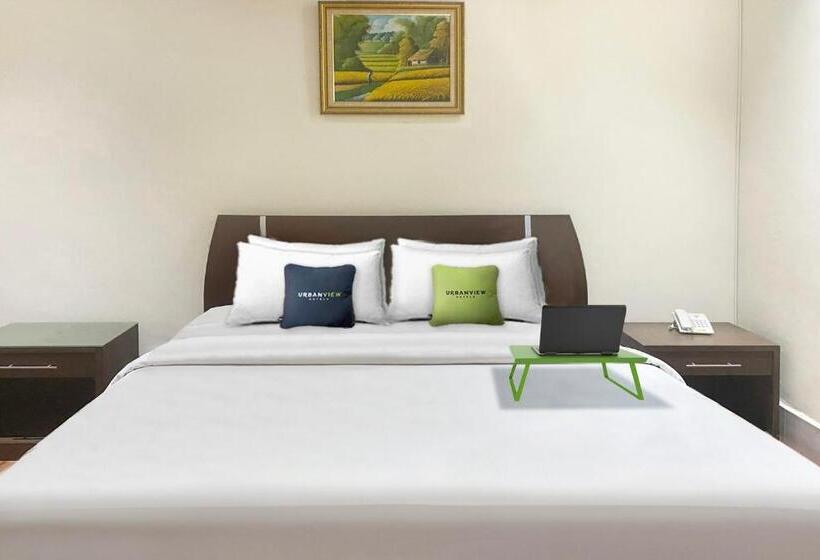 اتاق استاندارد, Urbanview Hotel Mulia Indah Palopo