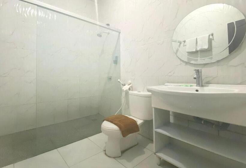 اتاق سوپریور, Urbanview Hotel Mulia Indah Palopo
