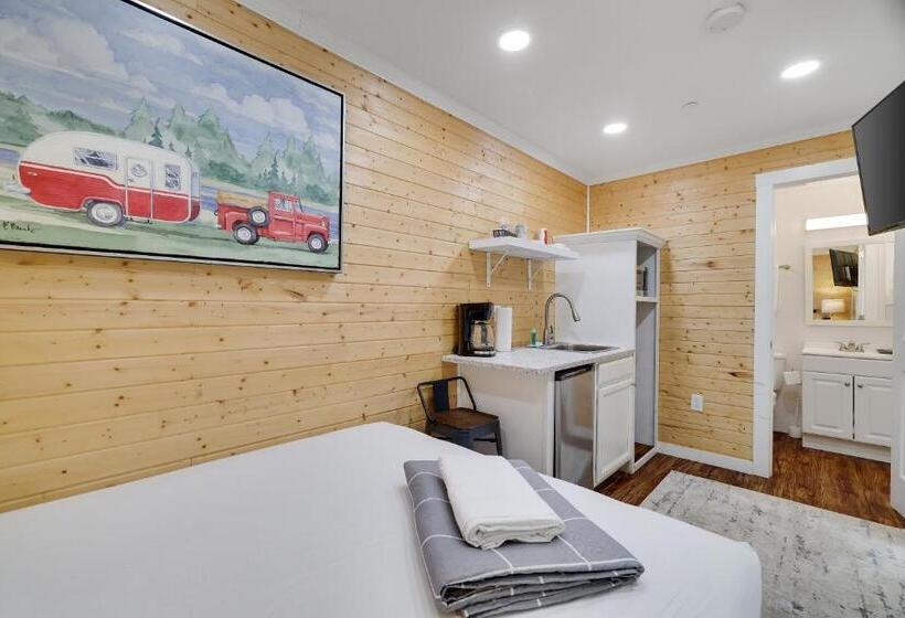 Студия Стандарт, Camptel Poconos Lodging