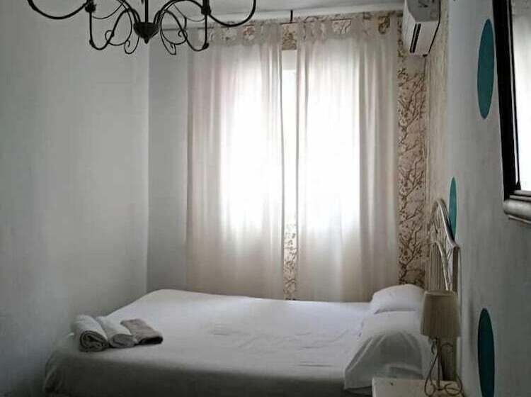 غرفة قياسية, Hostal El Cid