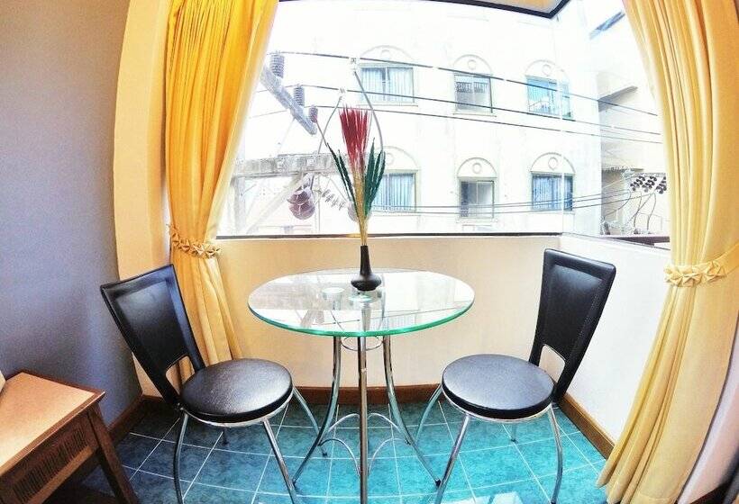 디럭스 룸, Sea Front Home Hotel   Patong Beach
