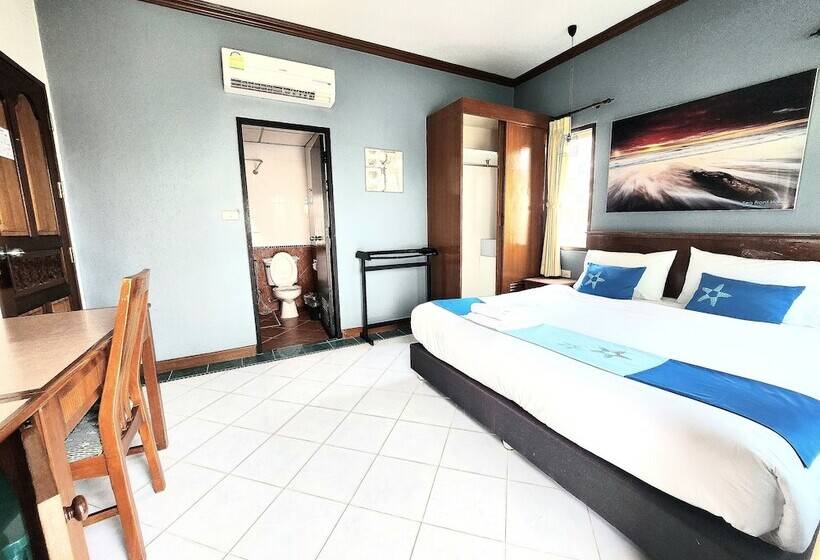 디럭스 룸, Sea Front Home Hotel   Patong Beach