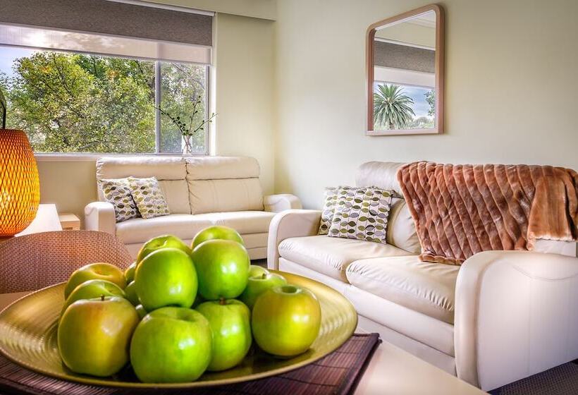 Апартаменты 1 Спальня, Birches Serviced Apartments