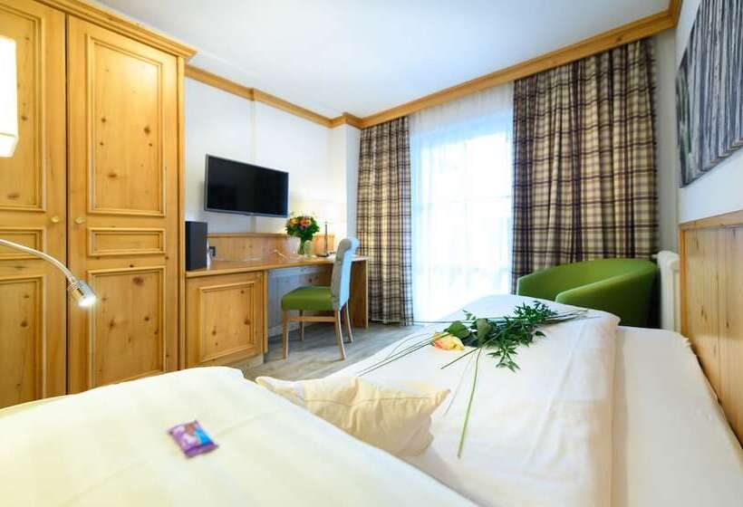 Номер Стандарт Индивидуальный с Балконом, Alpenpark Resort Superior