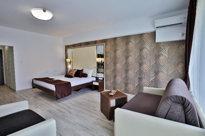Семейный Номер Deluxe, Prestige Deluxe Hotel Aquapark Club   All Inclusive