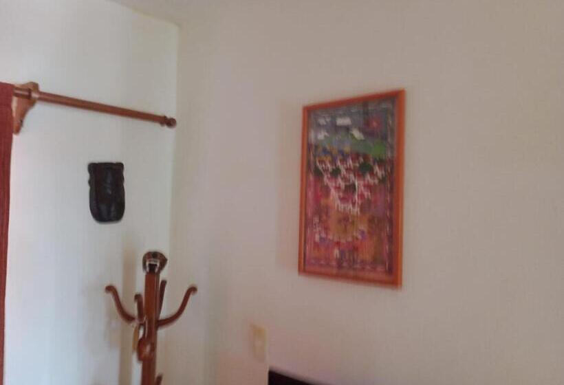 اتاق استاندارد, Cancun Guest House