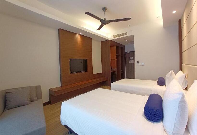 اتاق سوپریور, Pacific Regency Beach Resort Port Dickson