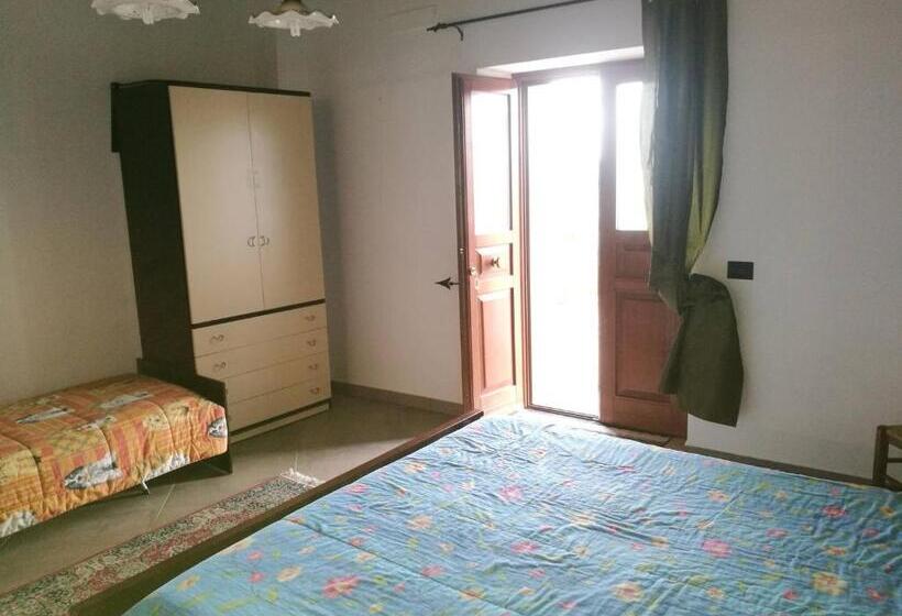 스탠다드 트리플 룸, Room In Guest Room   Triple Room In Amazing Context