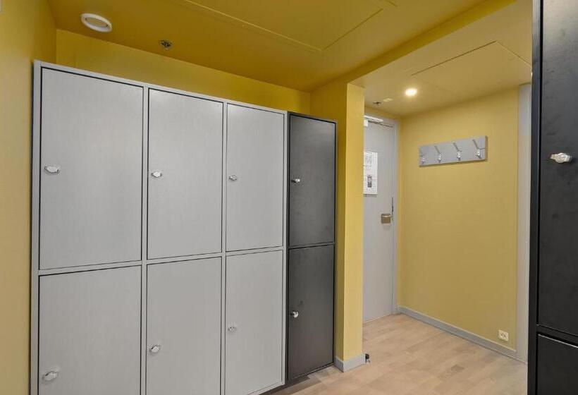Кровать в Общей Комнате, Danhostel Copenhagen City & Apartments