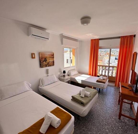 Номер Стандарт Трехместный, Hostal San Felipe