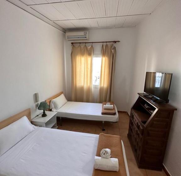 Номер Стандарт Совместная Ванная, Hostal San Felipe