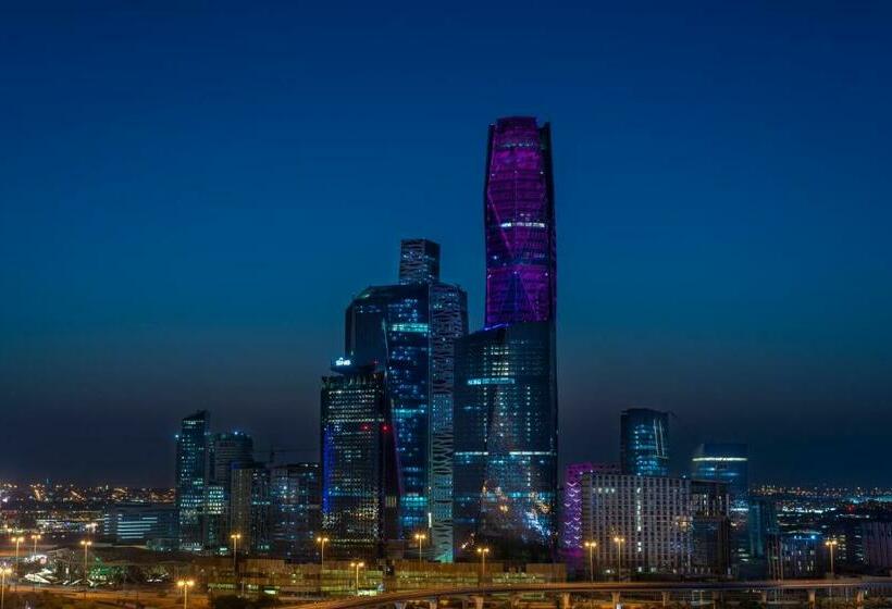 Номер Executive, Movenpick Hotel And Residences Riyadh