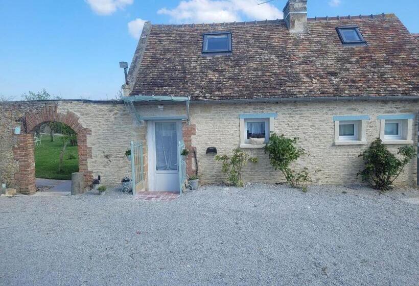 Дом 2 Спальни, Domaine Les Bois Flottes Dans Maison De Charme Au Bord De Mer Et Proche De Cabourg