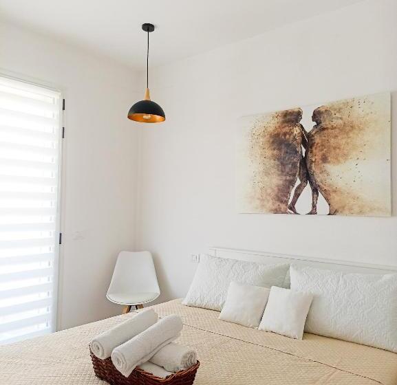 Номер Deluxe с Балконом, Kolossoi Guest House