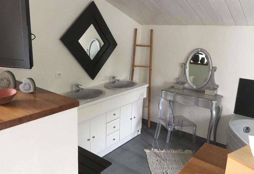 Номер Стандарт, Chambre D Hôtes Les Trois Châteaux